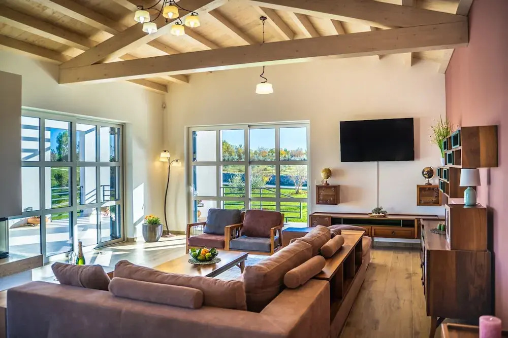 Villa in Filipana with Private Heated Pool