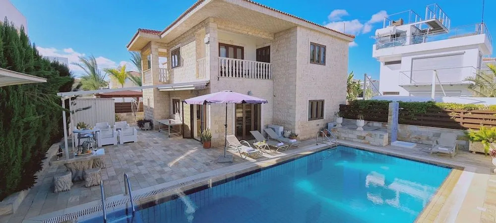 Ocean View 4 BR Villa