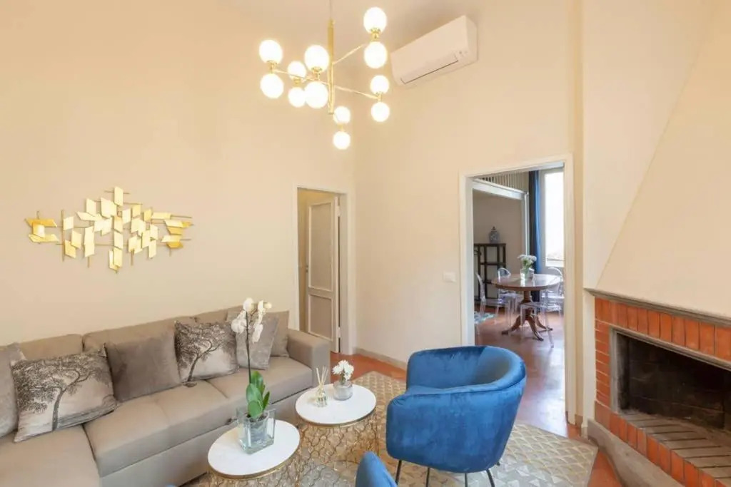 Santa Croce. Quiet, large and luminous loft