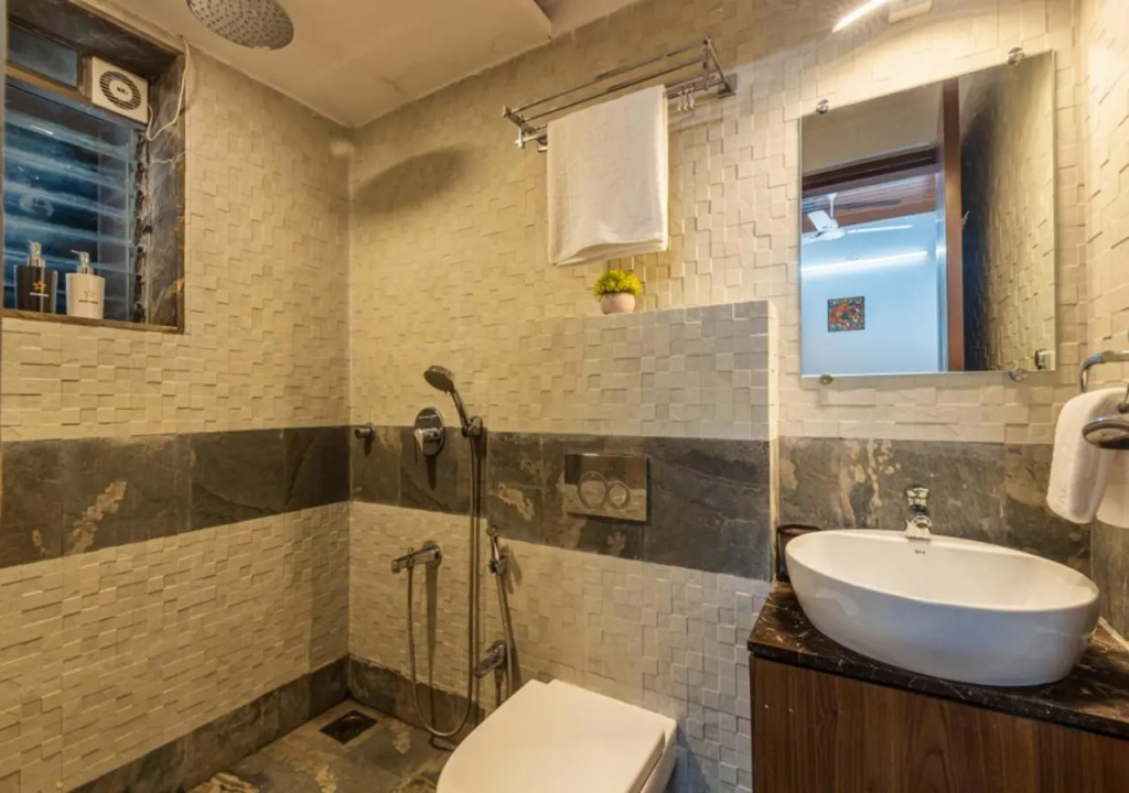 SaffronStays Ebony