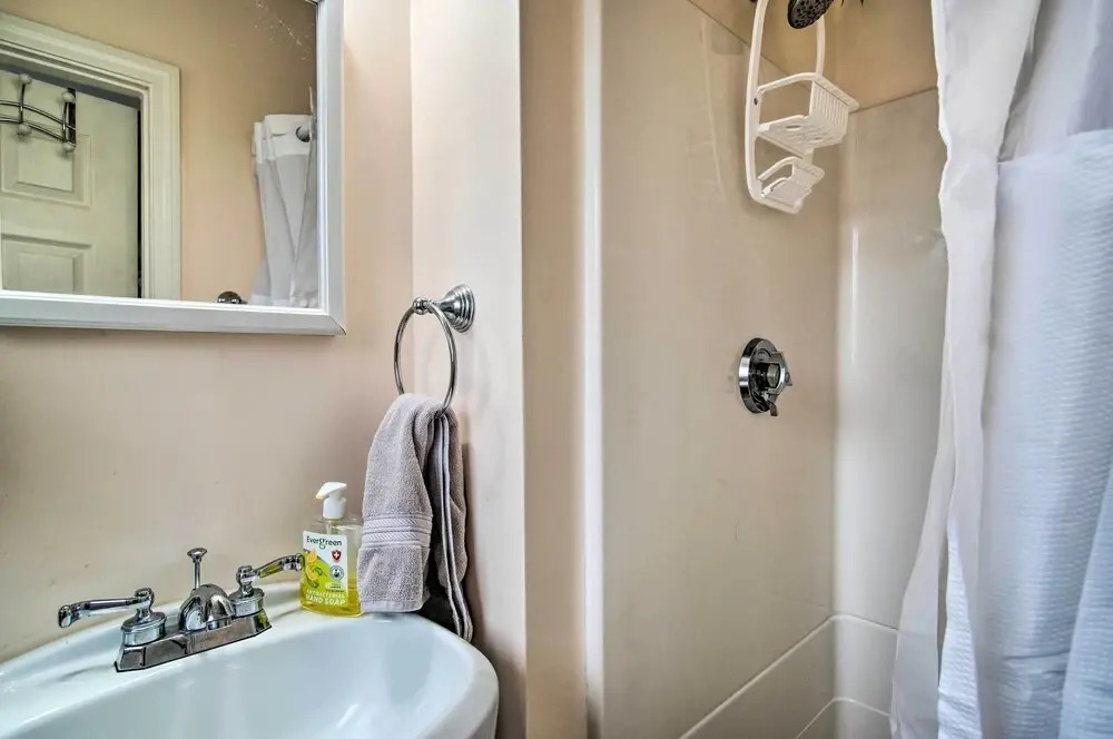 South Yarmouth Condo: Walk to Beach & Dining!