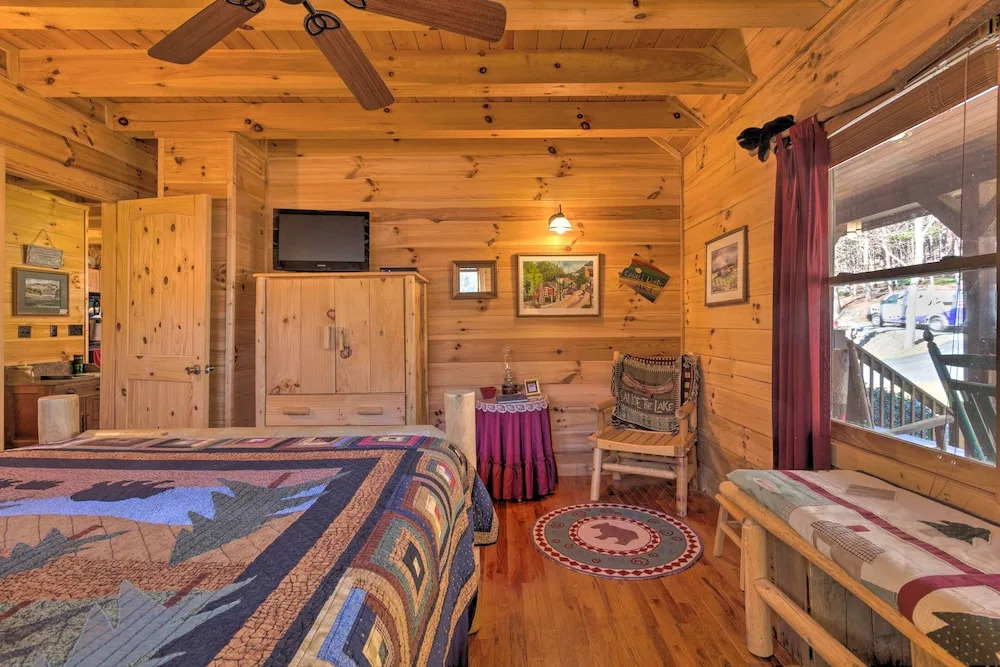 Lake Lure Log Cabin w/ Grill, Near Hiking