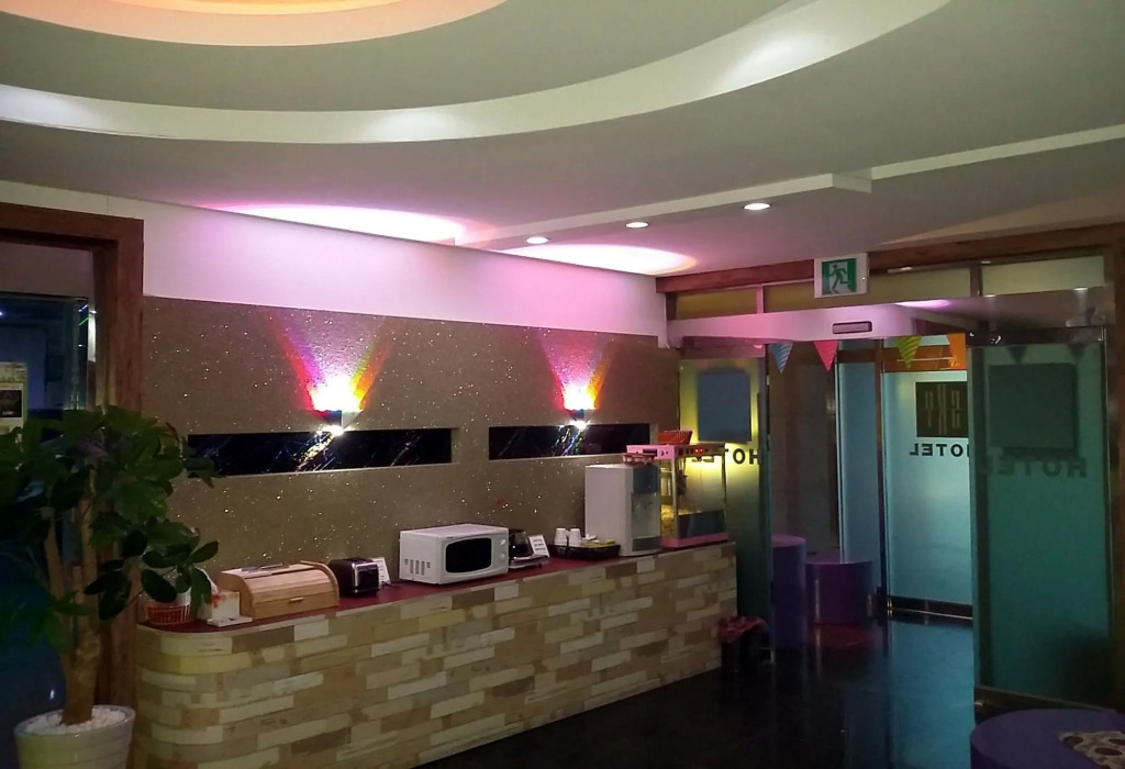 SKY Hotel