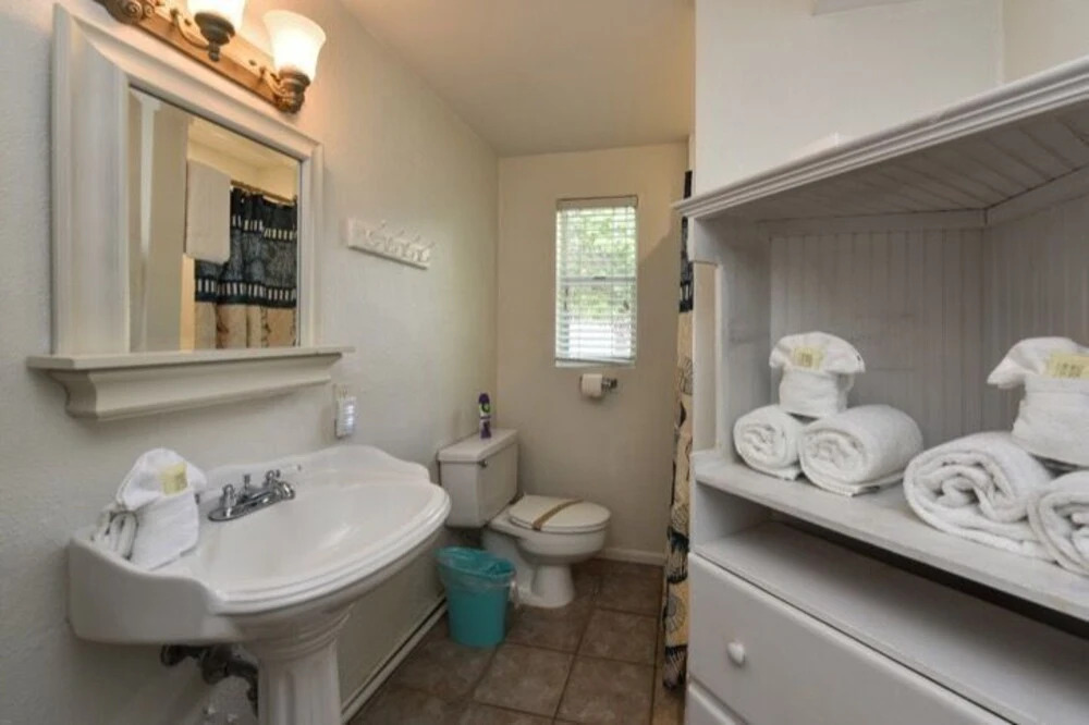 Avenue E #54489 - 3 Br Home