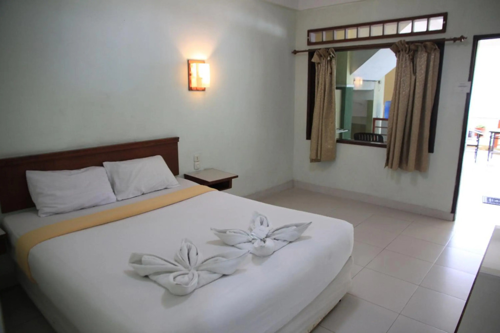 Pandu Lakeside Hotel Parapat - Toba Lake