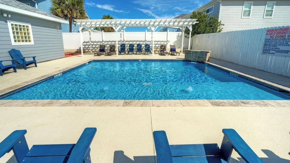 Beach Nearby + Pool 6-units Costa Bahia w/ Pet Access