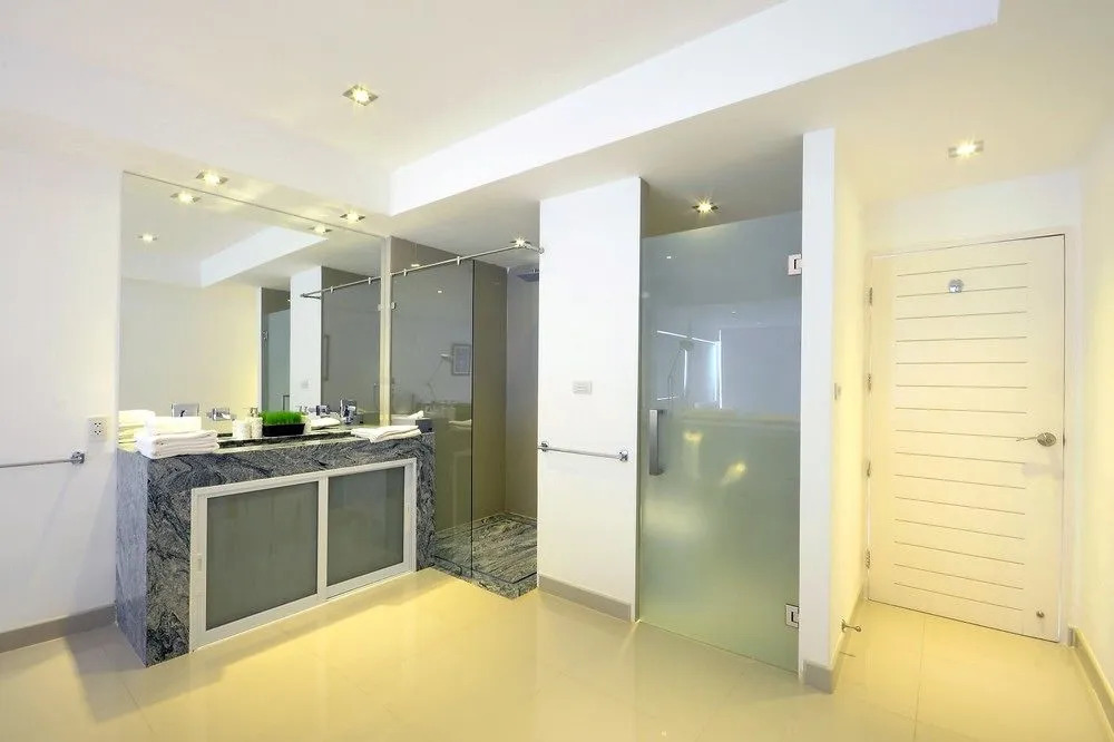 Na Jomtien Beachfront Villa