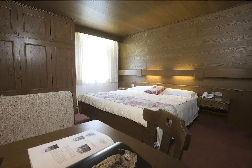 Sport Hotel Enrosadira