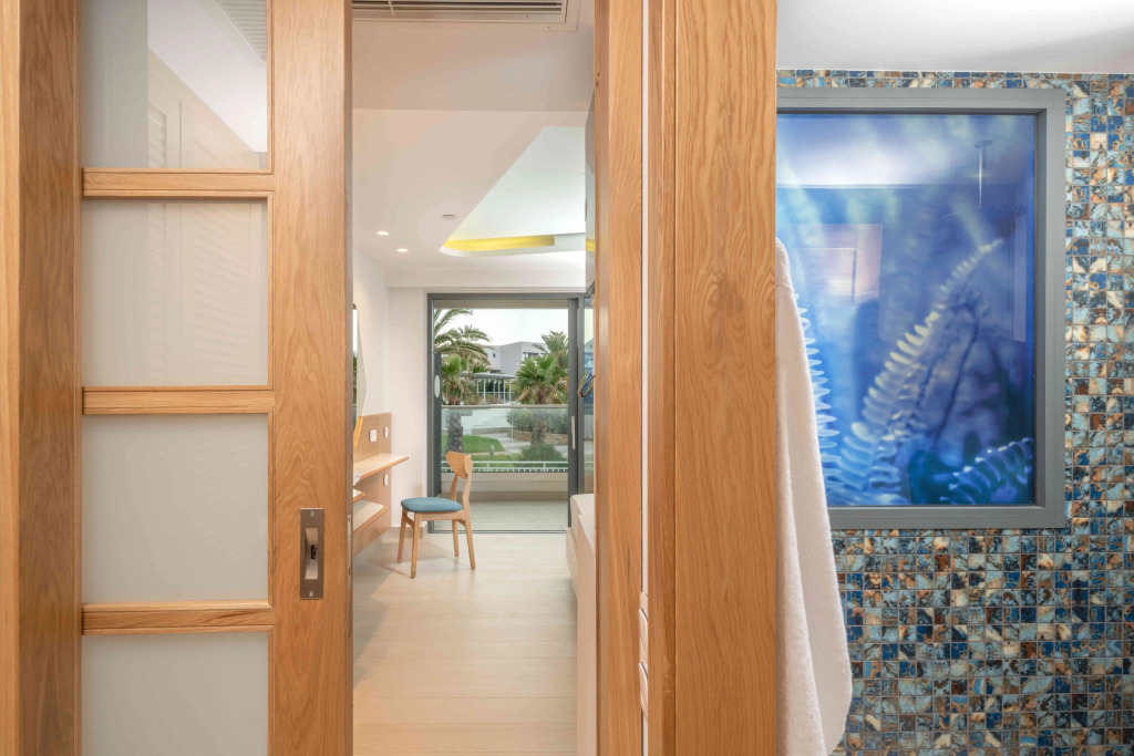 Lyttos Mare Adults Friendly 12+