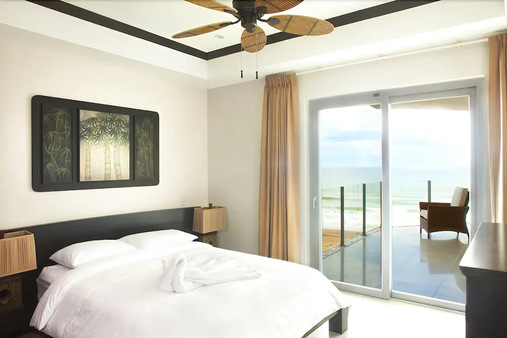 Diamante del Sol Ocean front condos, Micasas