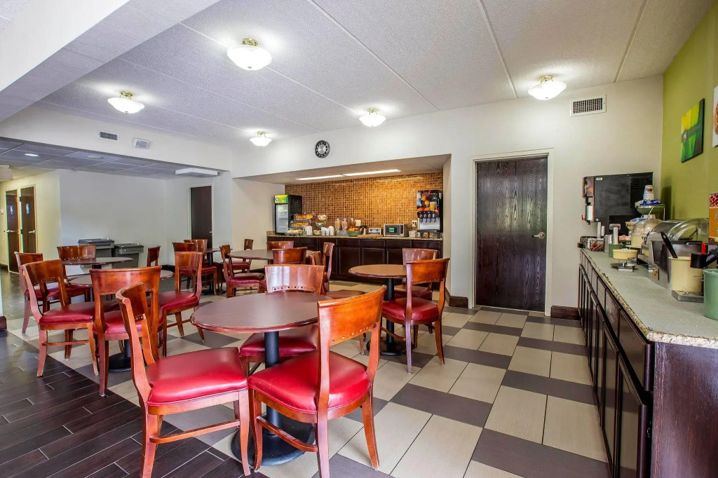 Quality Inn Airport - Southeast