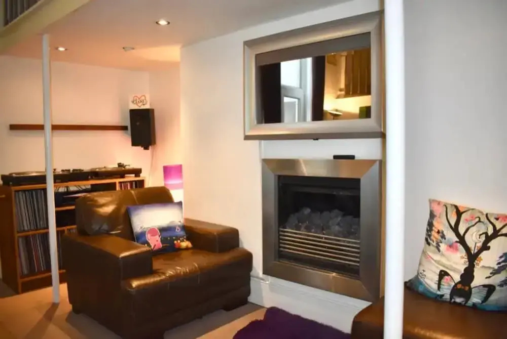 Unique 2 Bedroom Home by Brighton Marina