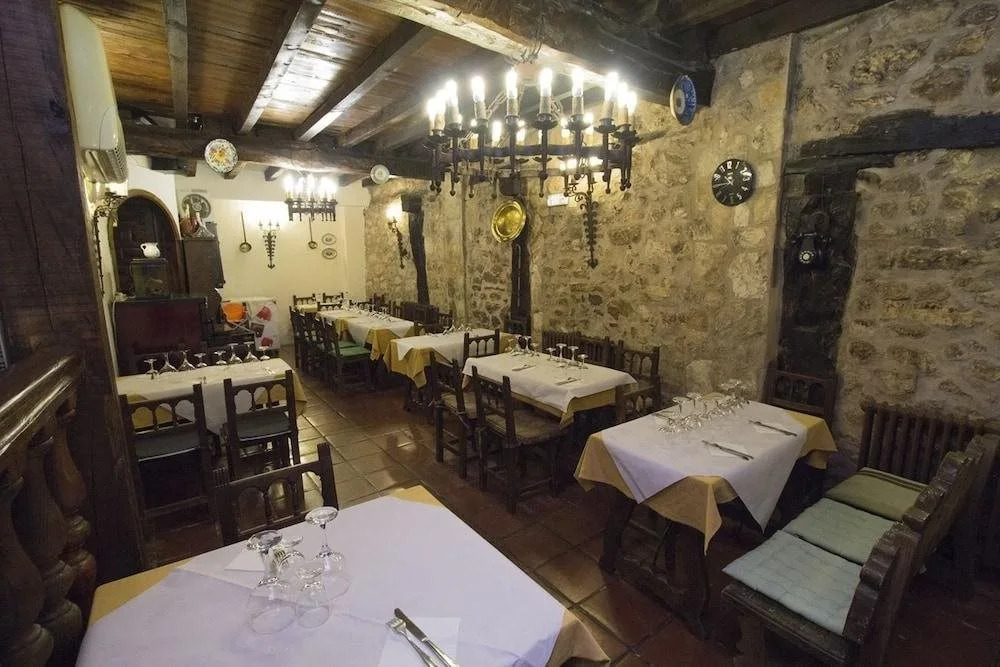 Hostal Meson Casa De Guzman