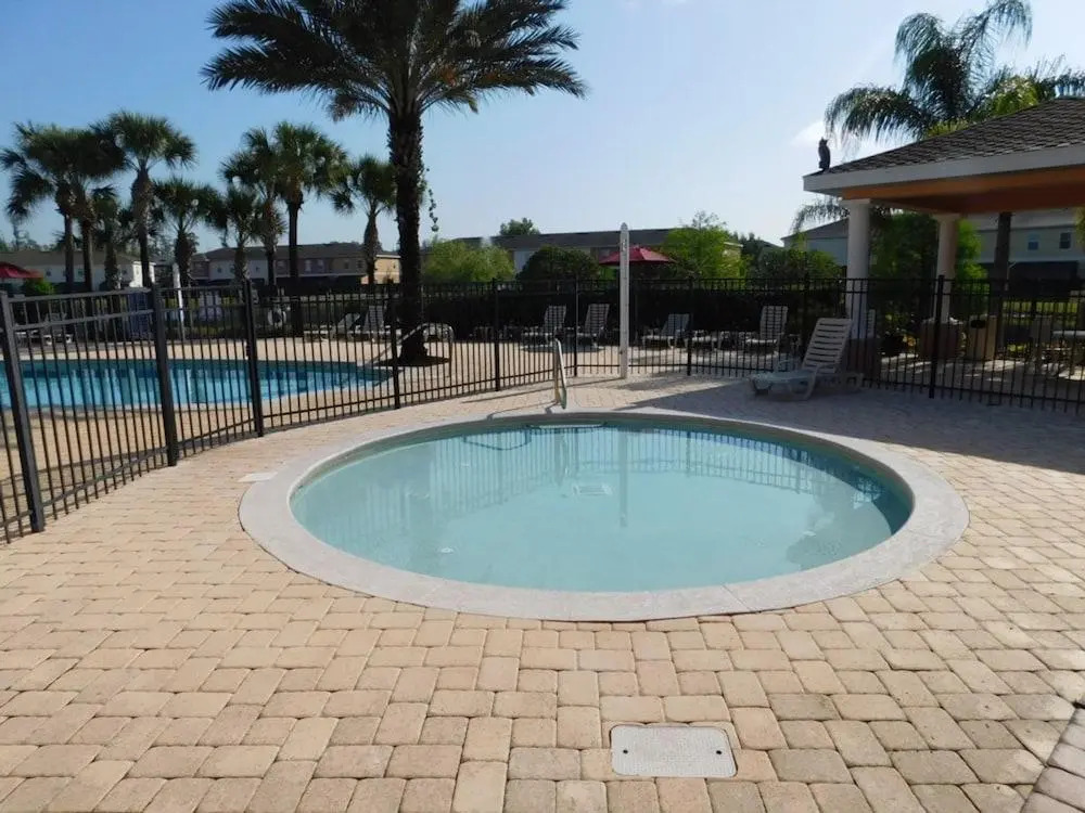 Coral Cay 2475