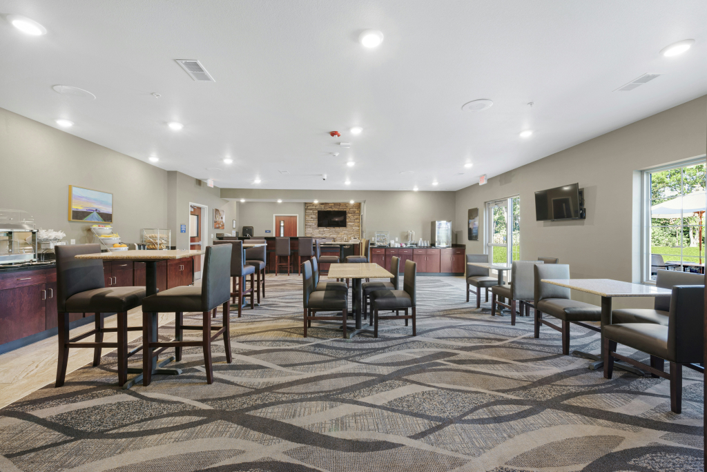 Cobblestone Hotel & Suites - Urbana