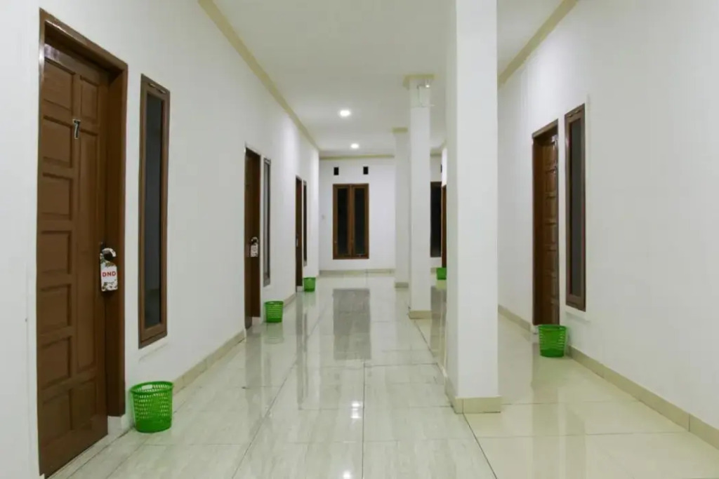 RedDoorz Near RS Islam Faisal Makassar(RedDoorz near RS Islam Faisal Makassar)