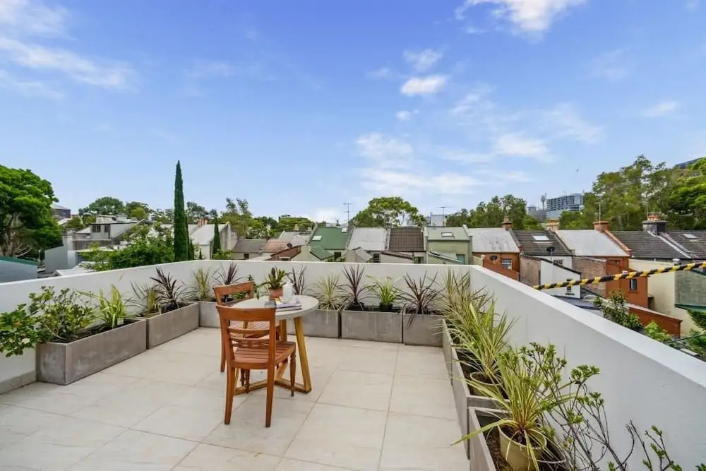 Luxurious New House Hidden Near Central CBD