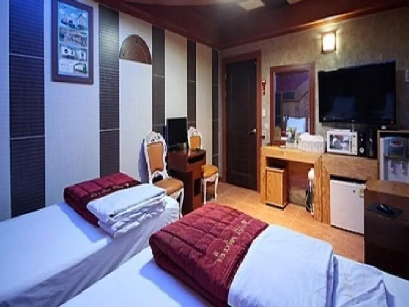 Sky Motel