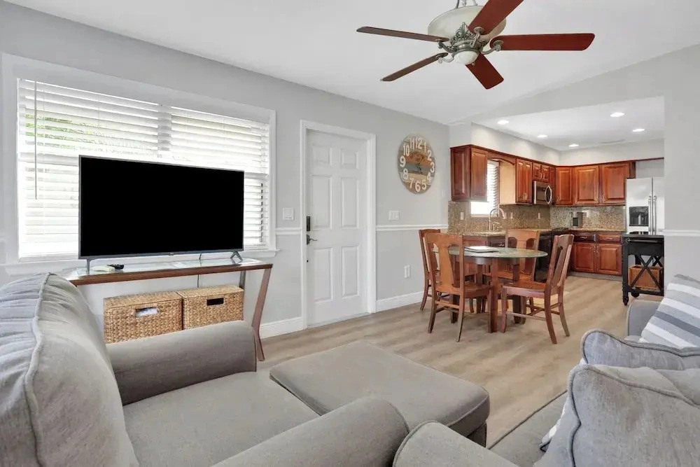 Anna Maria Island, Pool, Updated Kitchen, Sun Deck
