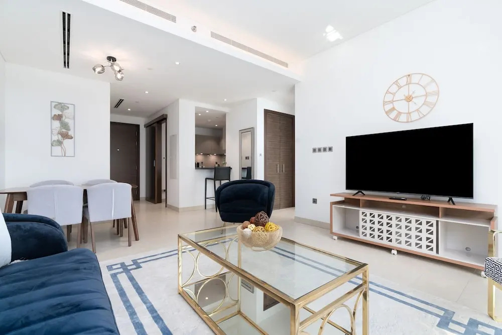 SuperHost - Spacious Apartment With Balcony In Sobha Hartland