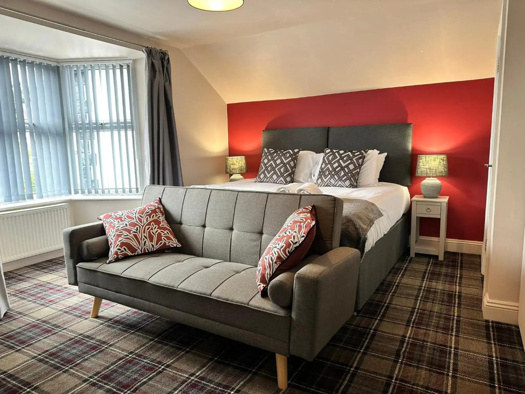 The Prince Albert Pub & Hotel with onsite FREE PARKING 2 minutes from Legoland