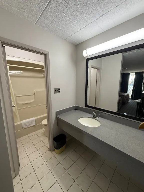 Fort York Motel