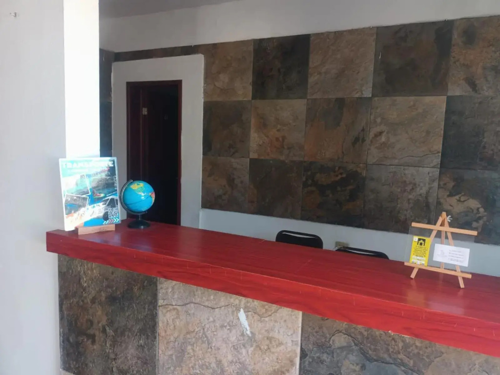 Hotel & Hostal 230