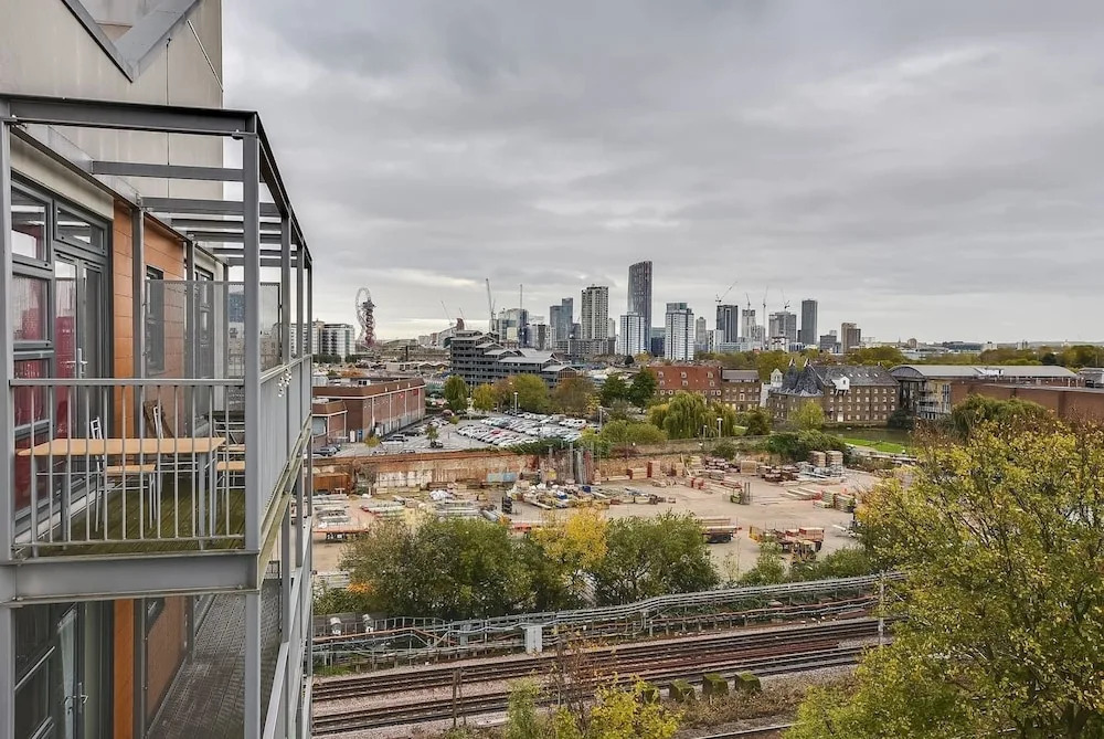 1 BED With Parking and Terrace