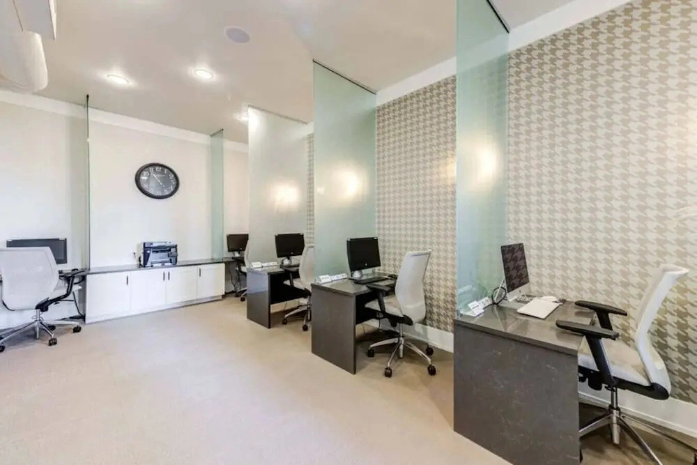 Apex Executive Apartments - Lake Carolyn TX