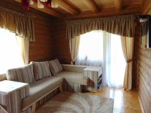Leoslav Apartments