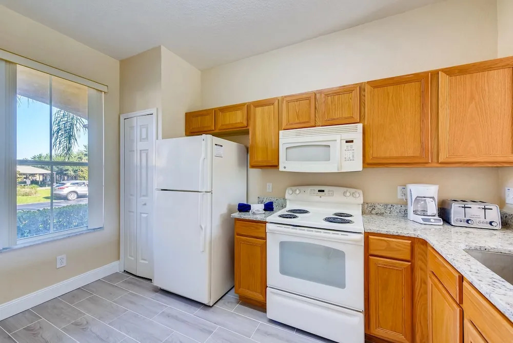 4BR Regal Palms Townhome by FS FL VH-154