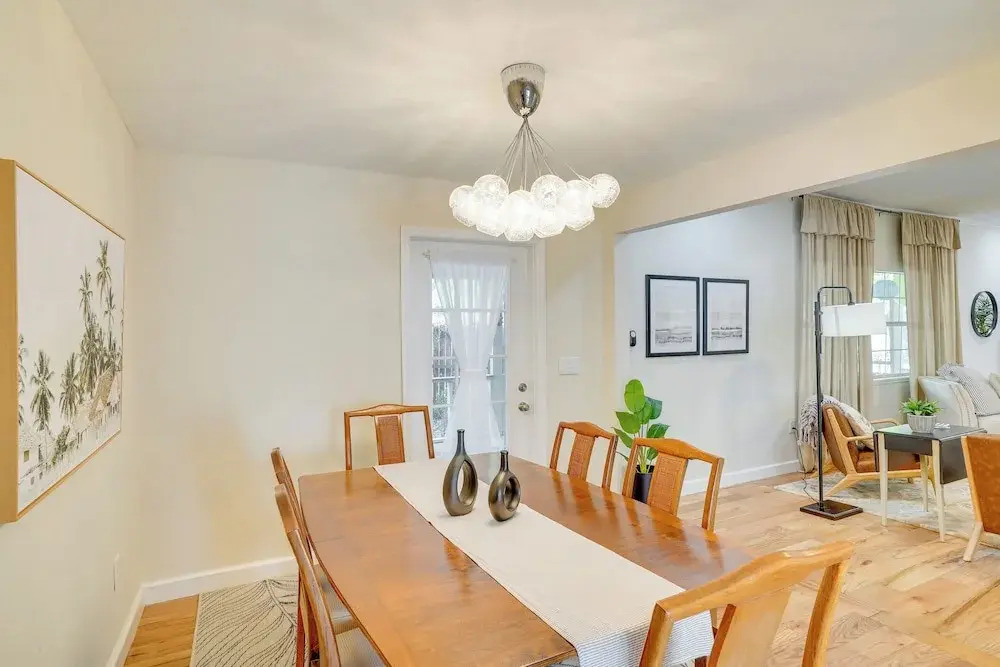 Lake Wales Vacation Rental w/ Screened-in Porch!
