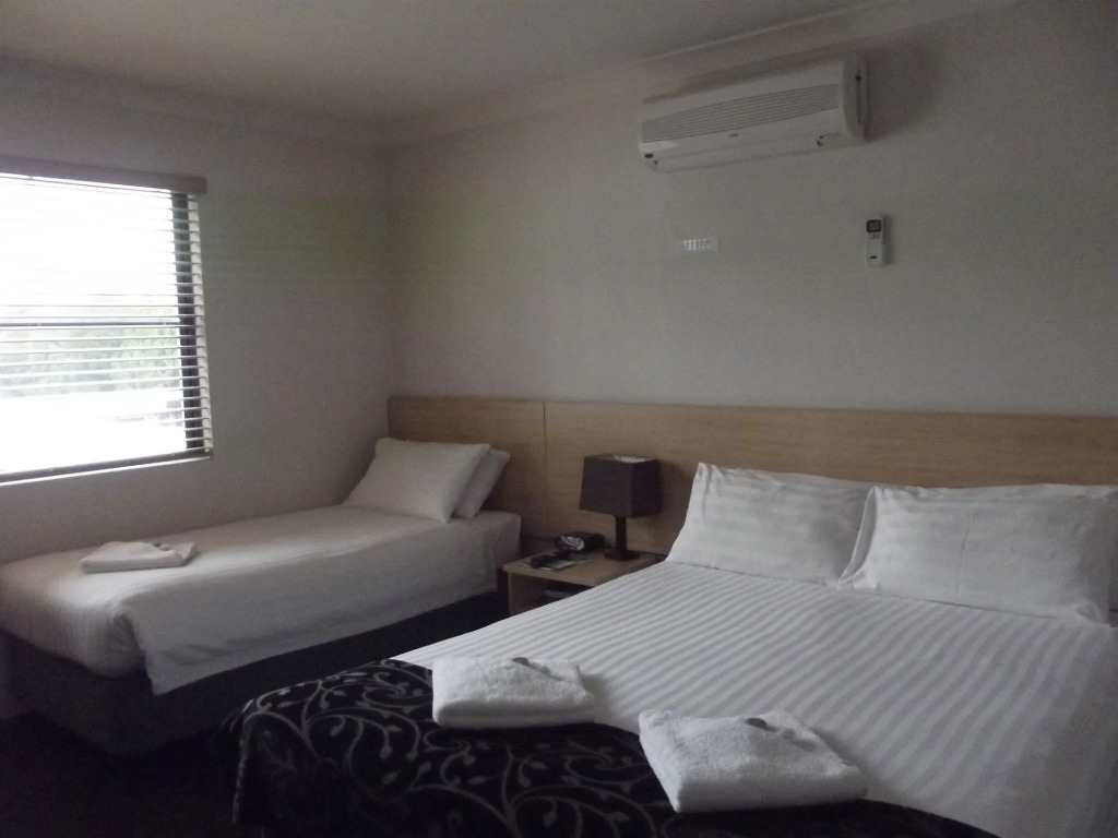 Red Cedar Motel