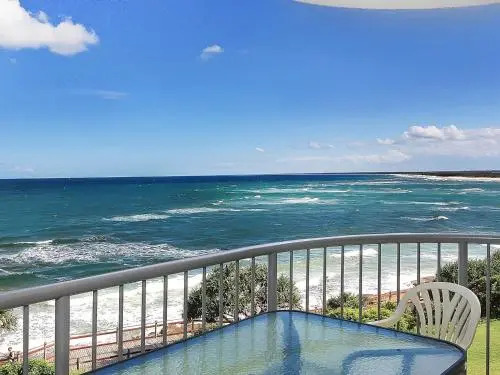 Monterey Lodge Unit 10, 27 Warne Terrace. Kings Beach