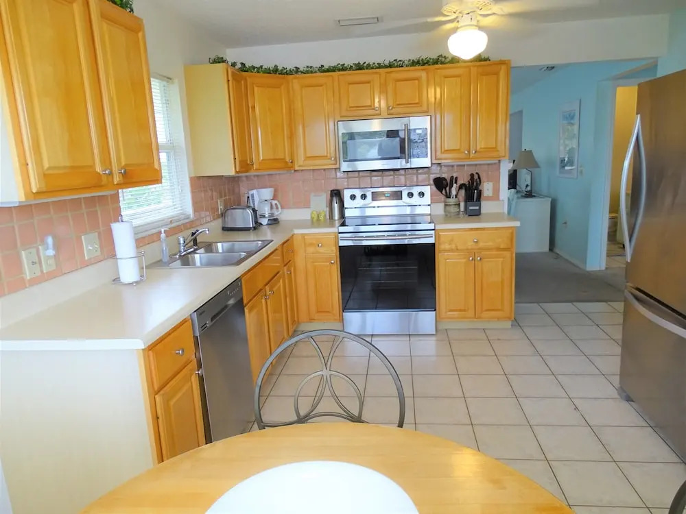 Point of Rocks Home 1010-1012 6 Bedrooms 6 Bathrooms Home