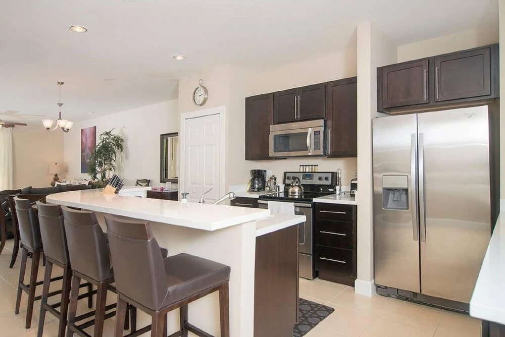 Beautiful 2 Bedroom Pacifico Condo by the Pool