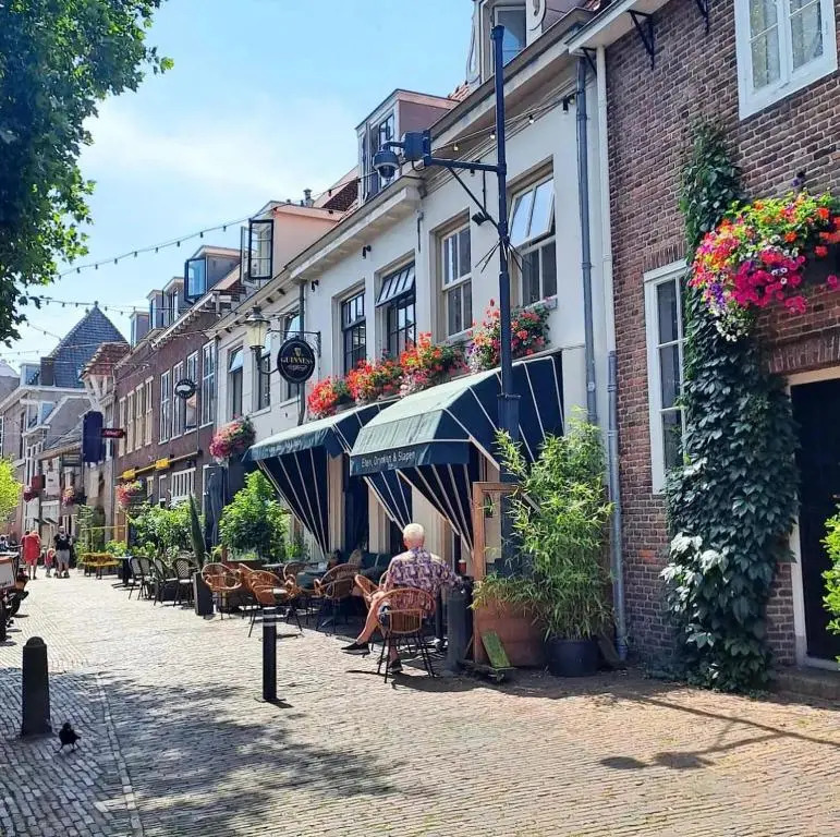 Canal apartment at historic CityCenter Amersfoort