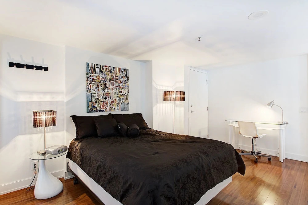 Palais-des-Congrès Furnished Suites by Hometrotting
