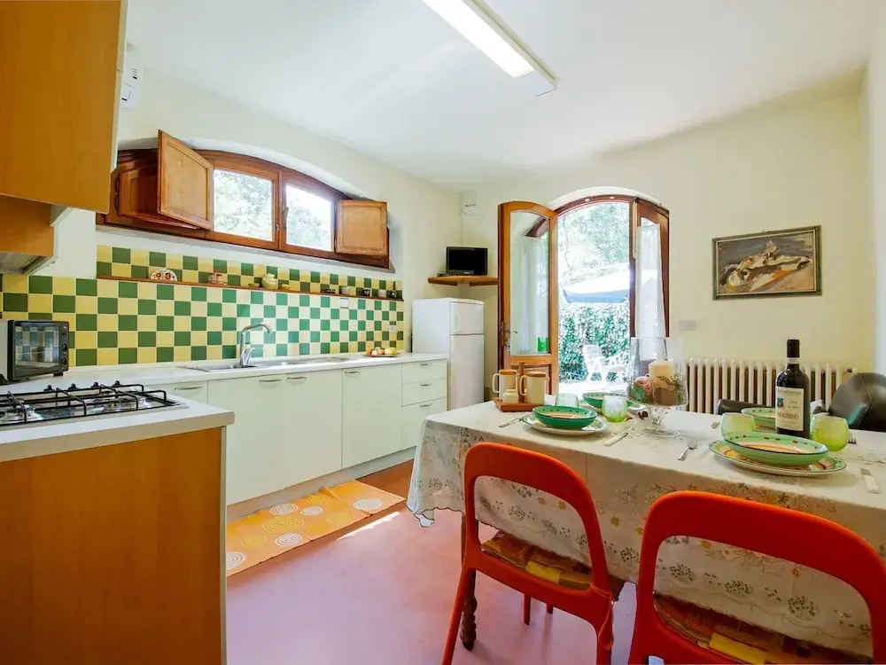 Splendid Holiday Home in Altopascio With Garden