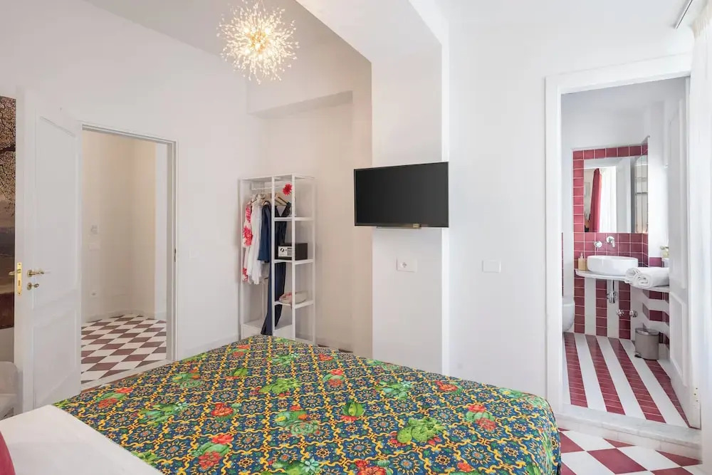Luxury New Sorrento Home With Terrace - Sleeps 12