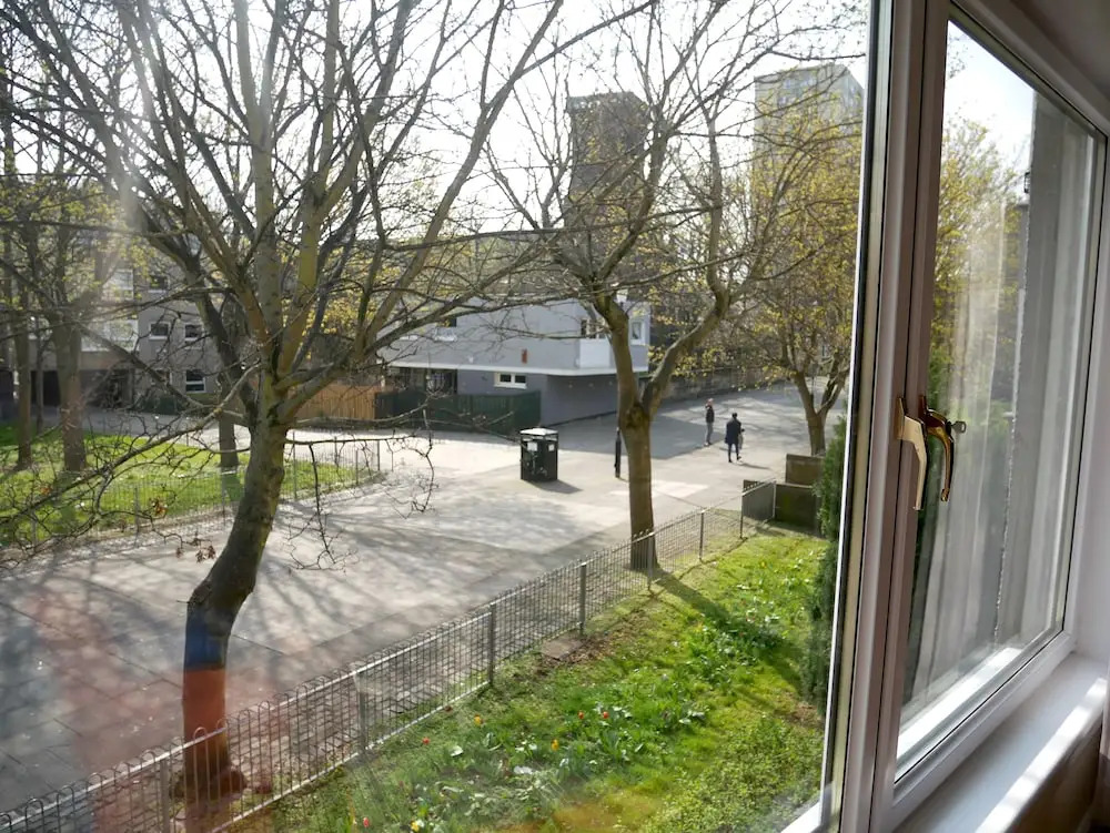 Bright 2 Double Bedrooms Apartment