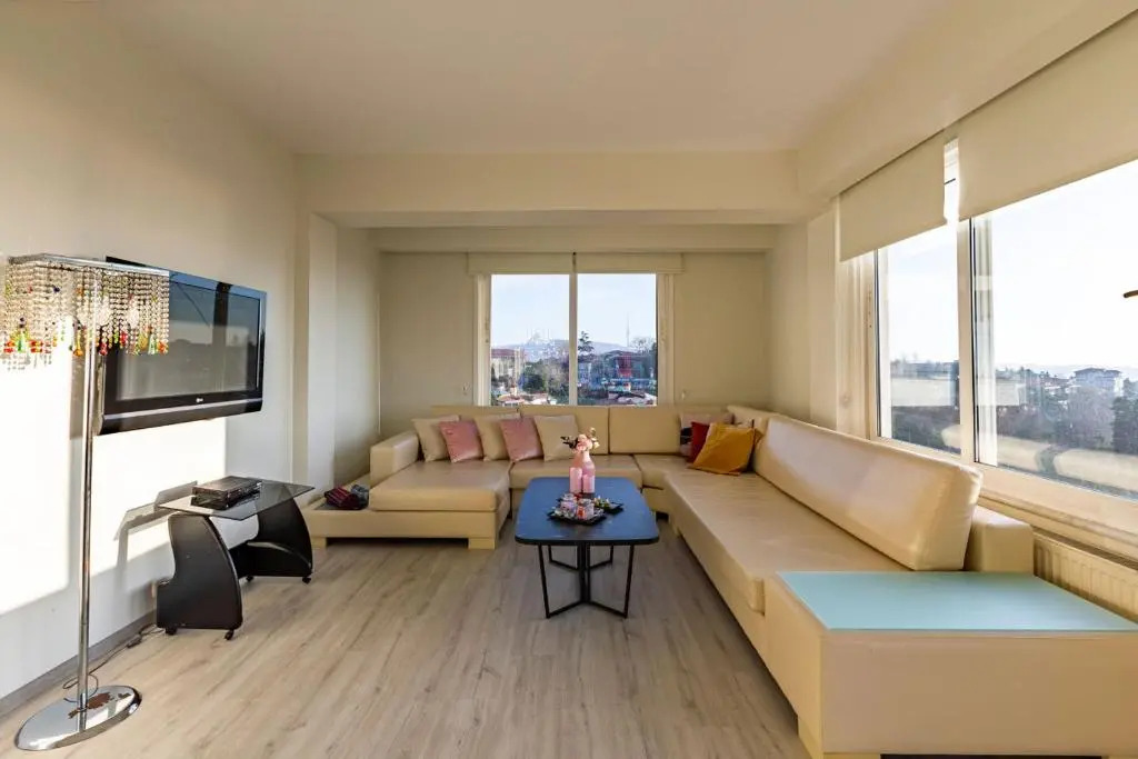 Cozy Apartment with Fascinating Bosphorus View in Uskudar