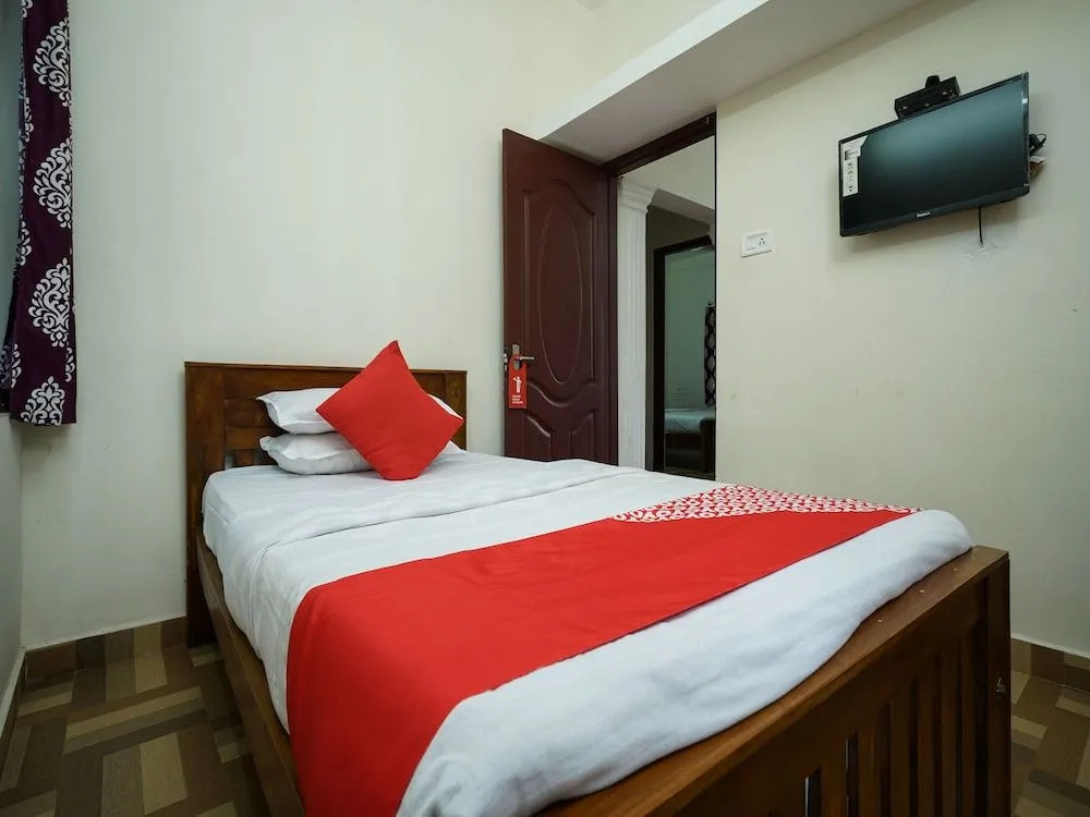OYO 13548 Leaf Garden Cottage