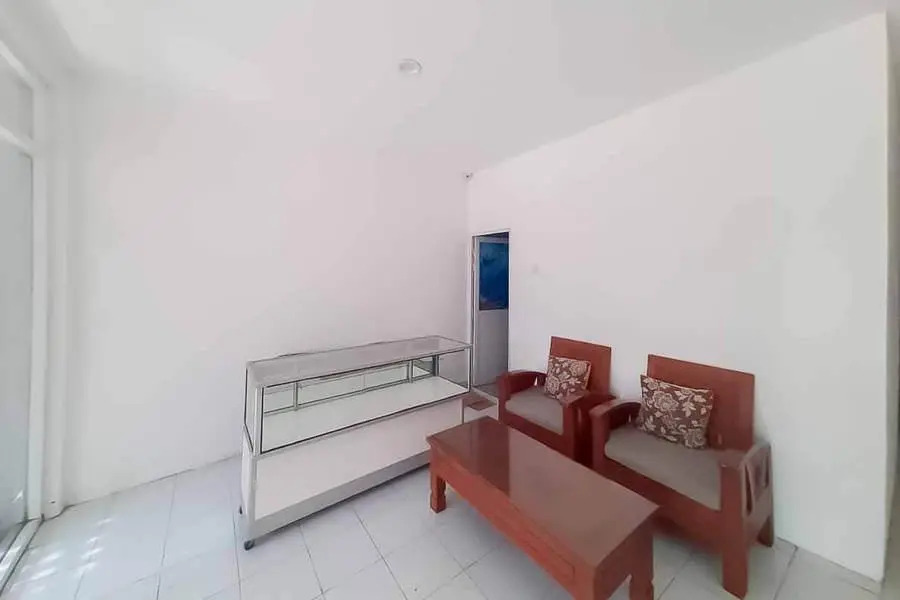RedDoorz near Alun Alun Kota Serang