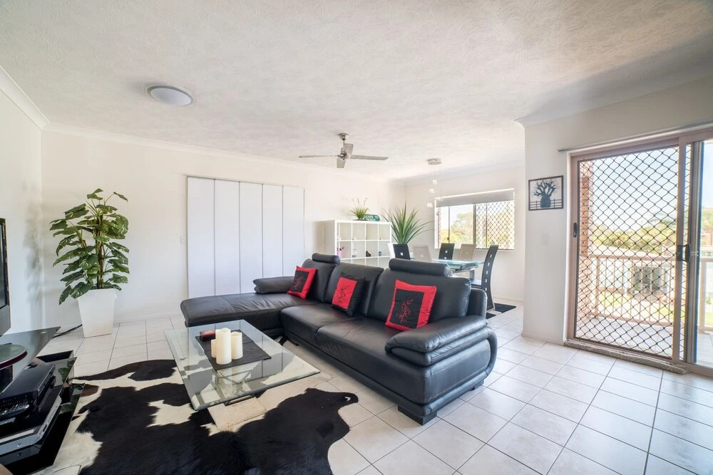 1 Bedroom Gold Coast Beachside Apt w/AC + Parking