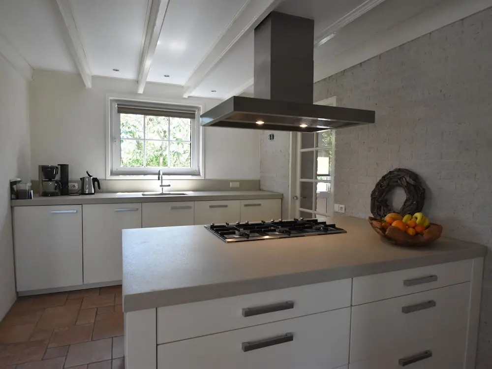 Luxury Holiday Home in Oostvoorne by the Lake