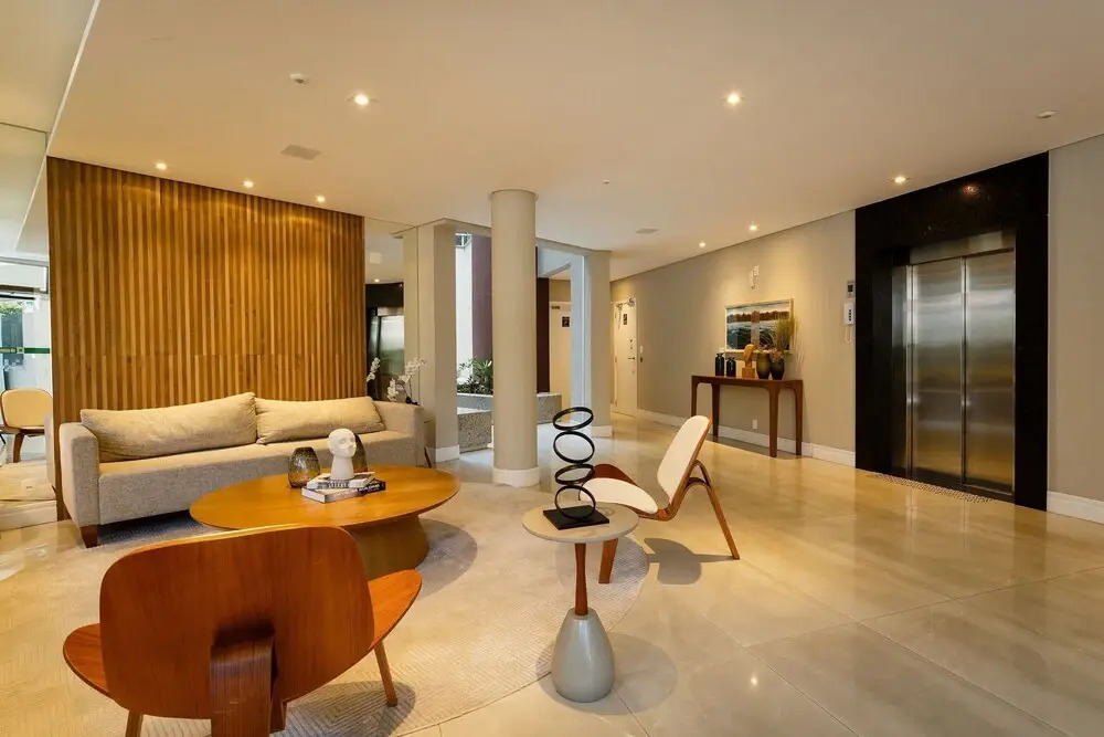 Apartment in the Center With Pool Rri103