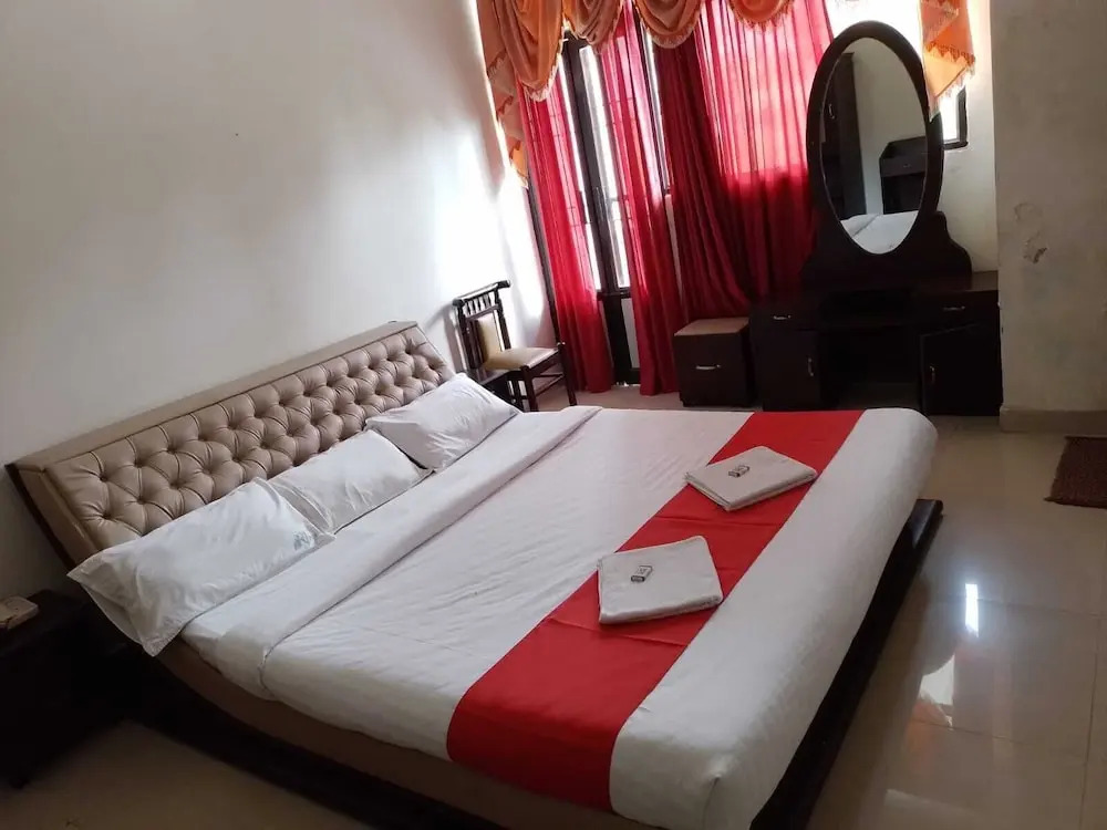 RJ Inn