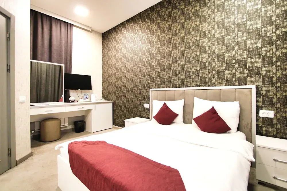 Sunday Palace Hotel