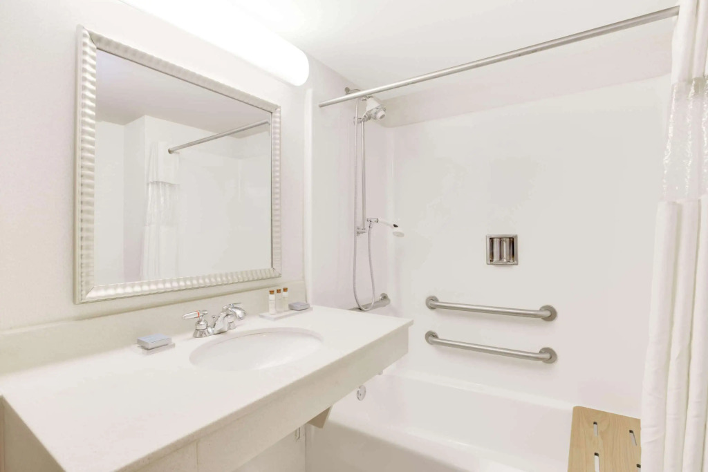 Wingate by Wyndham Bridgeport Clarksburg